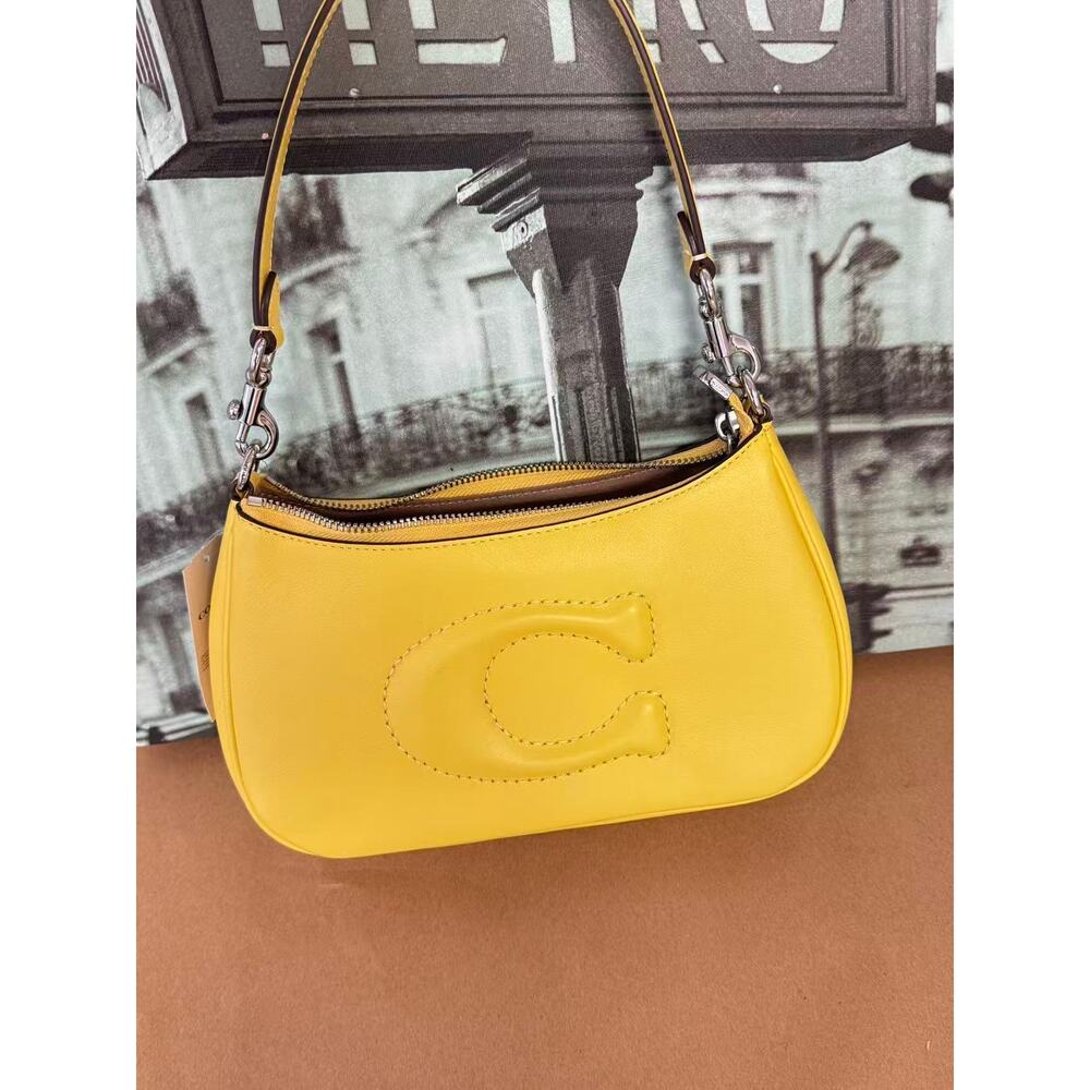 Coach CR099 Teri Shoulder Bag IN Daisy - Picture 7 of 9